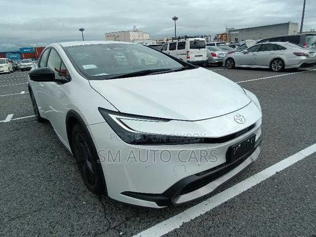 Toyota Prius 2023 Pearl