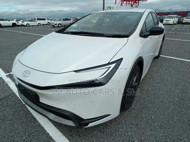 Toyota Prius 2023 Pearl