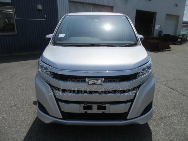 Toyota Noah 1.8 FWD Hybrid (7 Seater) 2021 Silver