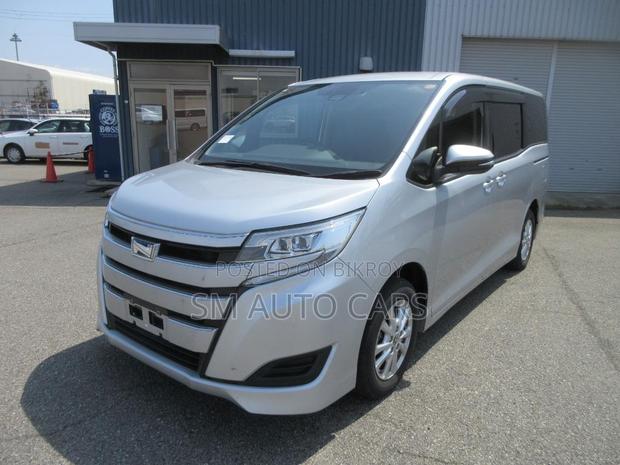 Toyota Noah 1.8 FWD Hybrid (7 Seater) 2021 Silver