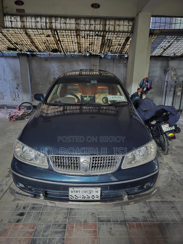 Nissan Sunny 2003 Blue
