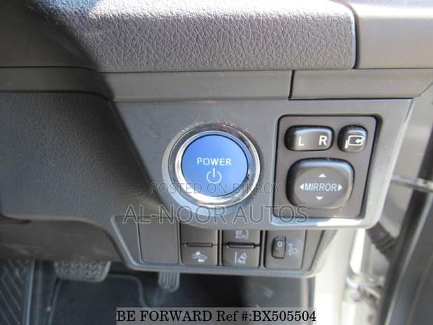 Toyota Corolla Fielder 2021 Silver