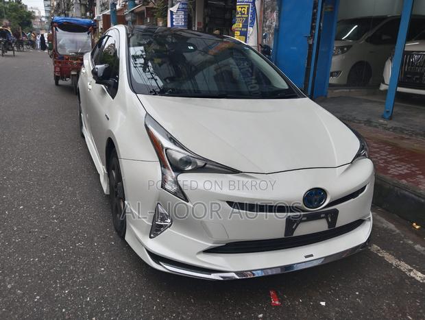 Toyota Prius 2018 Pearl