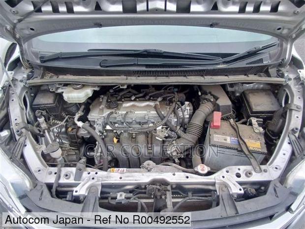 Toyota Noah 2021 Silver
