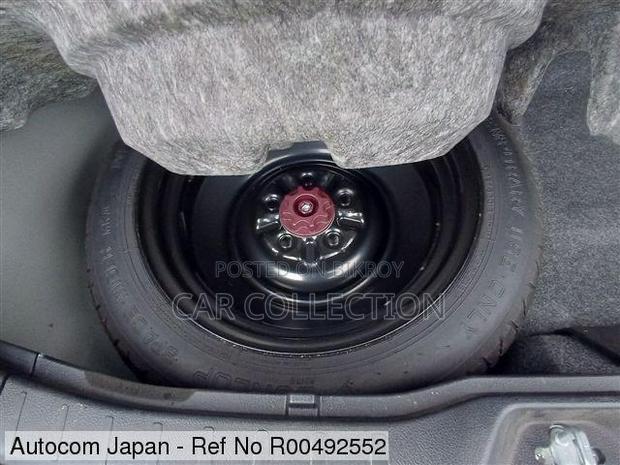 Toyota Noah 2021 Silver