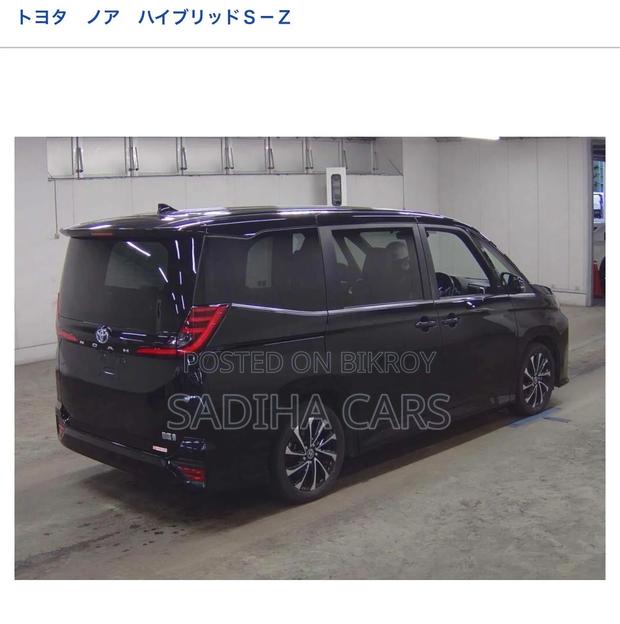 Toyota Noah 2022 Black