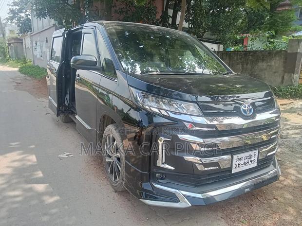 Toyota Noah 2023 Black