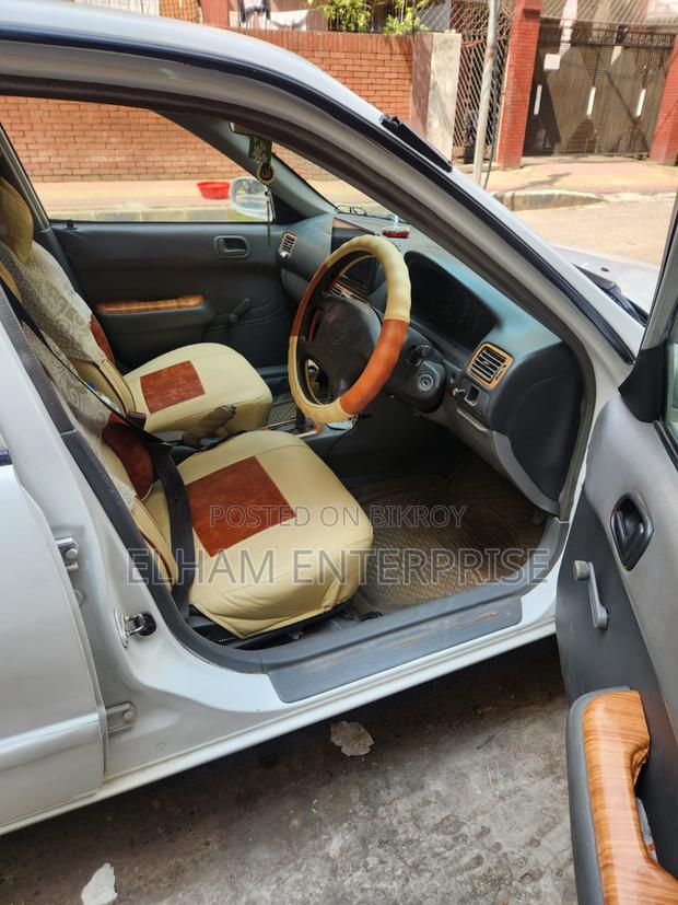 Toyota Corolla 1.6 Sedan 1997 White