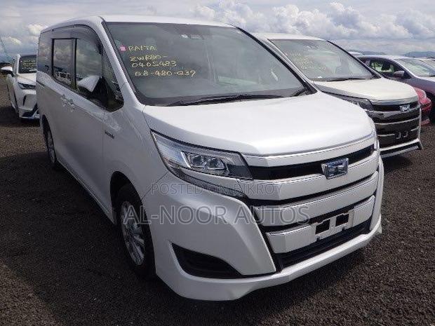 Toyota Noah 2021 Pearl