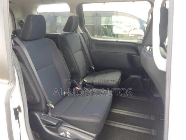 Toyota Noah 2021 Pearl