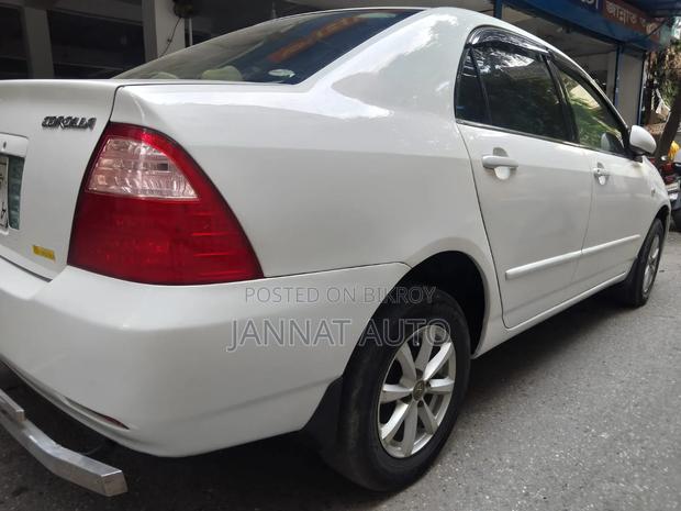 Toyota Corolla 2005 White