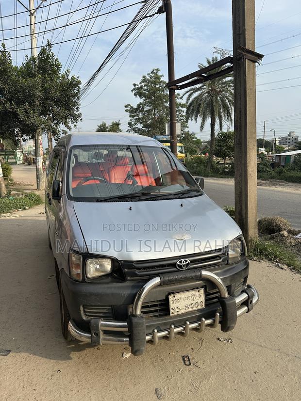 Toyota Noah 2.0 FWD (8 Seater) 2001 Silver