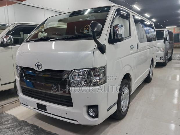 Toyota HiAce 2021 Pearl