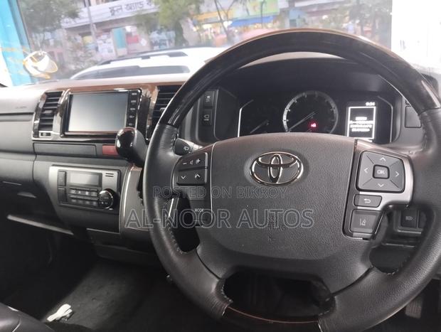 Toyota HiAce 2021 Pearl