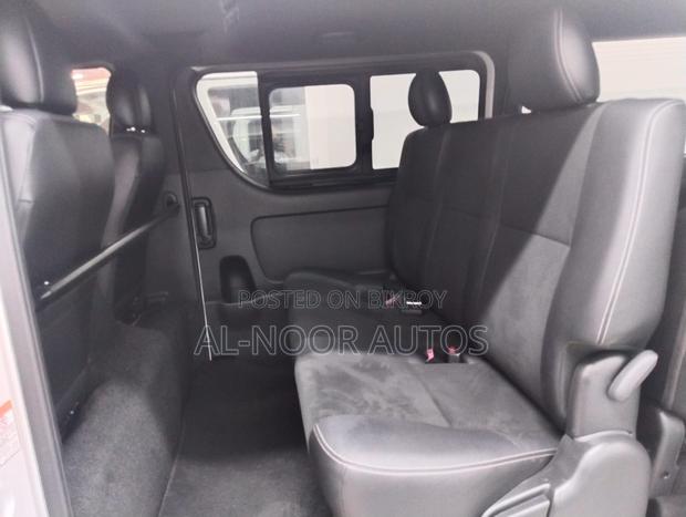 Toyota HiAce 2021 Pearl