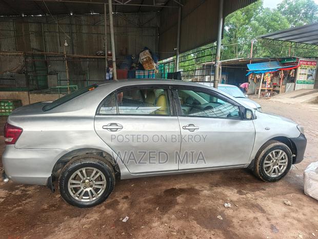 Toyota Axio 2009 Silver