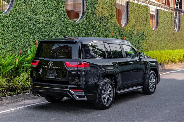 New Toyota Land Cruiser 3.3 Diesel 4WD 2022 Black