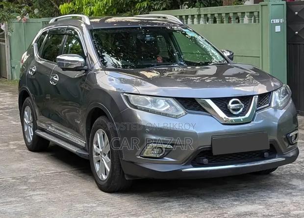 Nissan X-Trail 2015 Gray