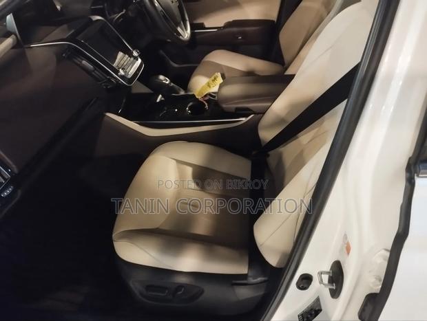 Toyota Crown 2020 Pearl