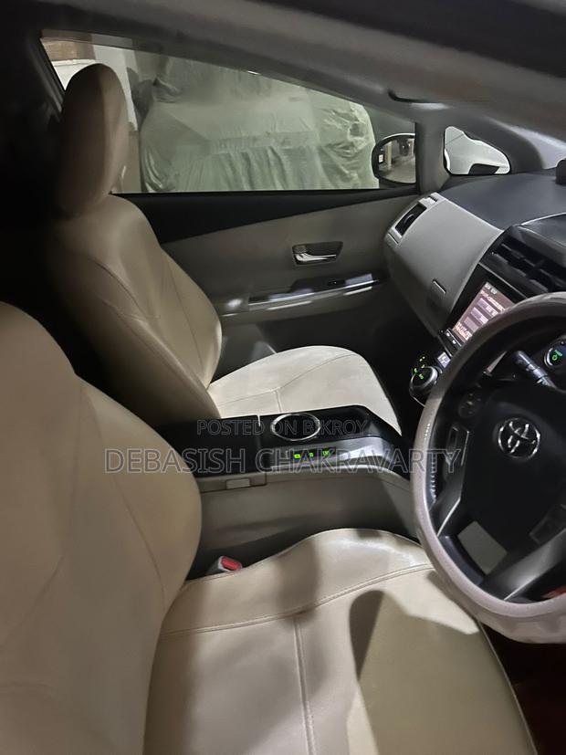 Toyota Prius 2015 Pearl