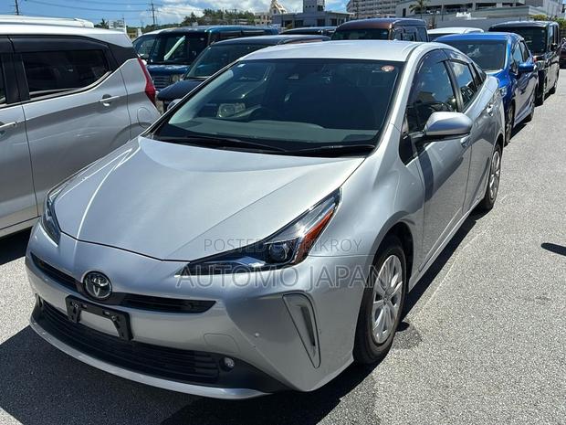 Toyota Prius 2021 Silver