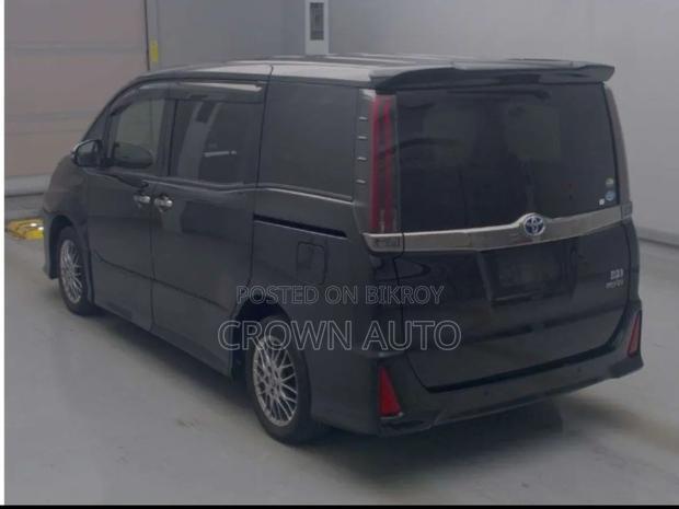 Toyota Noah 1.8 FWD Hybrid (7 Seater) 2021 Black