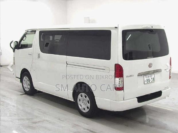 Toyota HiAce 2021 Pearl