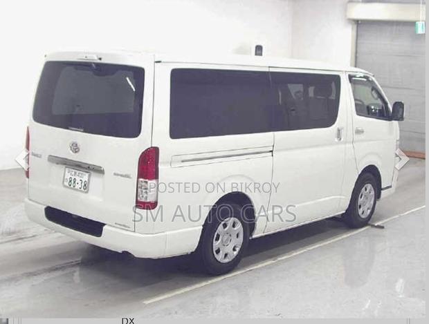 Toyota HiAce 2021 Pearl