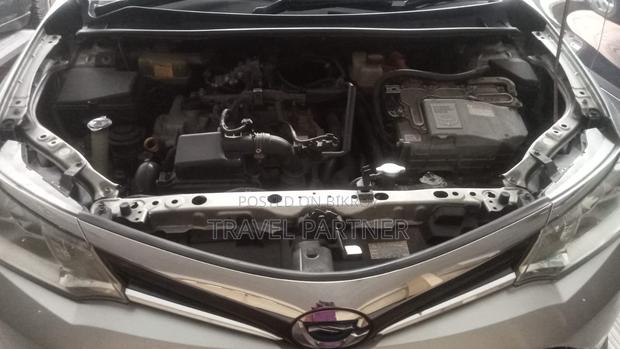 Toyota Axio 1.5 Hybrid G 2WD 2015 Silver