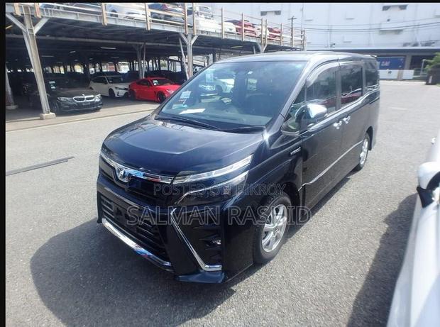 Toyota Voxy 2020 Blue