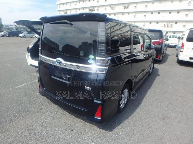 Toyota Voxy 2020 Blue