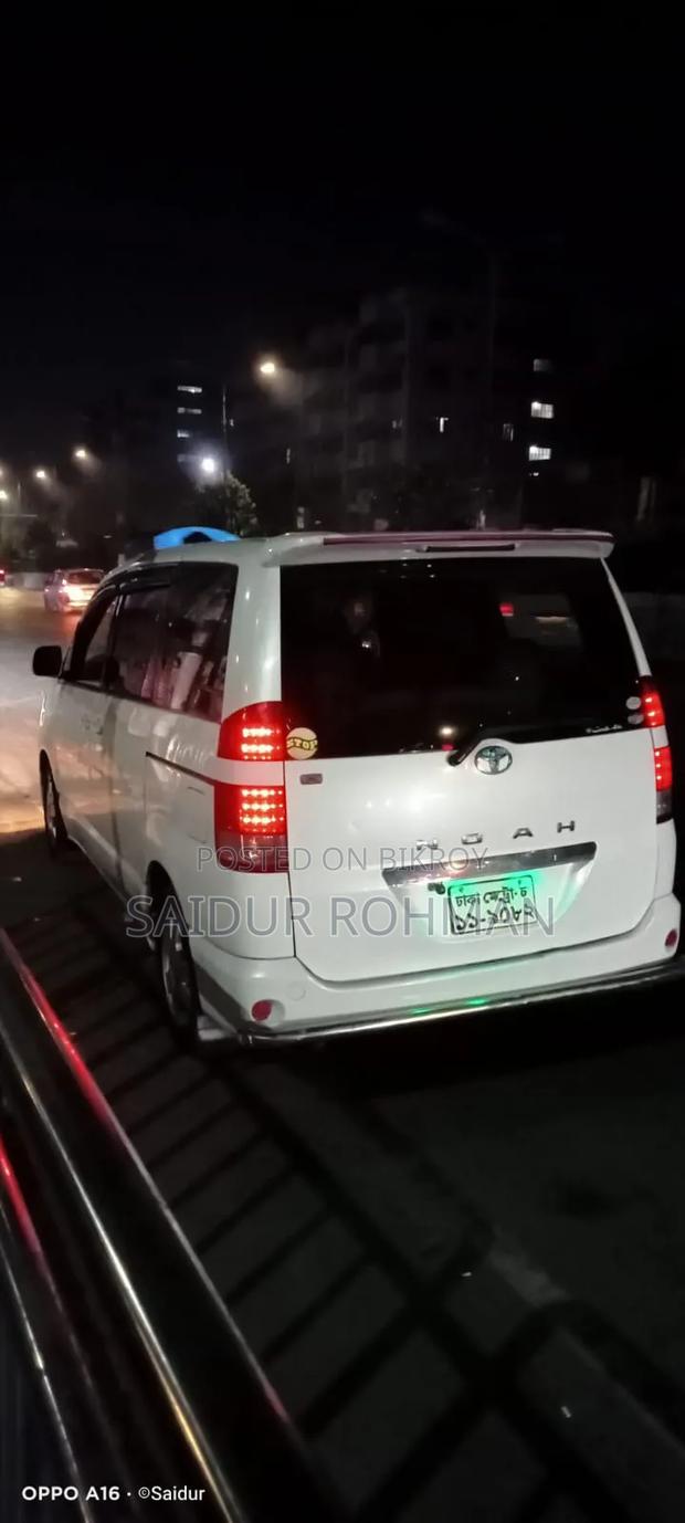 Toyota Noah 2003 Pearl