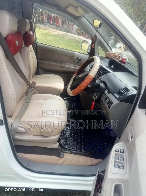 Toyota Noah 2003 Pearl