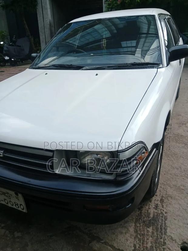 Toyota Corolla Station Wagon 1991 White