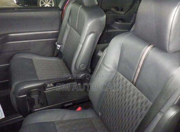 Toyota Noah 2024 Red