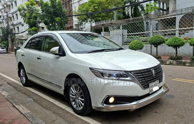 Toyota Premio 1.5 FWD 2016 Pearl