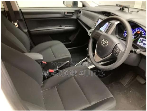 Toyota Corolla 2020 White