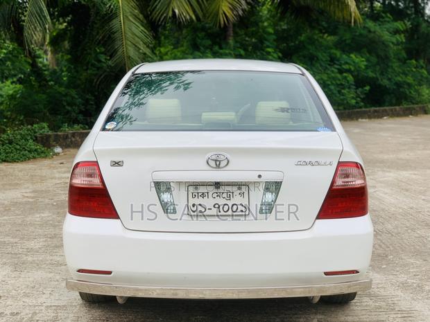 Toyota Corolla Sedan 2005 White