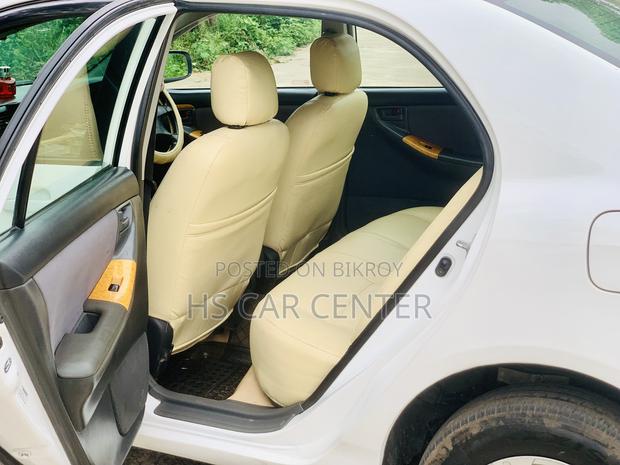 Toyota Corolla Sedan 2005 White