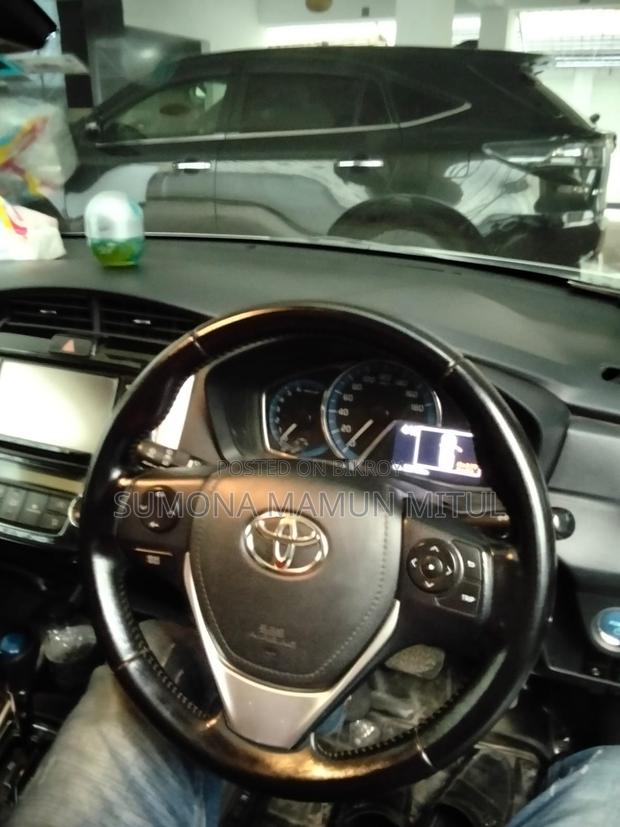 Toyota Corolla Fielder 2017 Silver