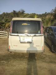 Toyota Noah 2017 Pearl for sale