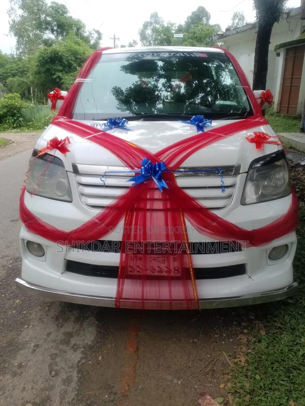 Toyota Noah 2003 White