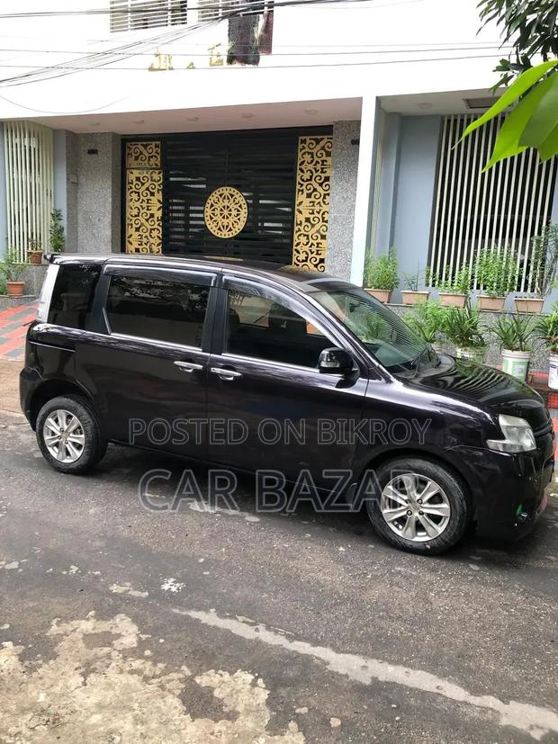 Toyota Sienta 2013 Purple