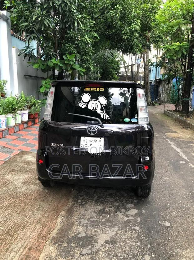 Toyota Sienta 2013 Purple