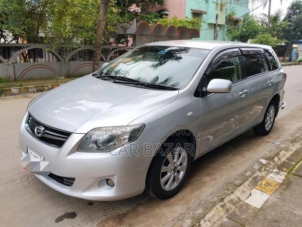 Toyota Corolla Fielder 2011 Silver