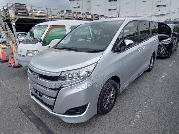 Toyota Noah 1.8 FWD Hybrid (7 Seater) 2021 Silver