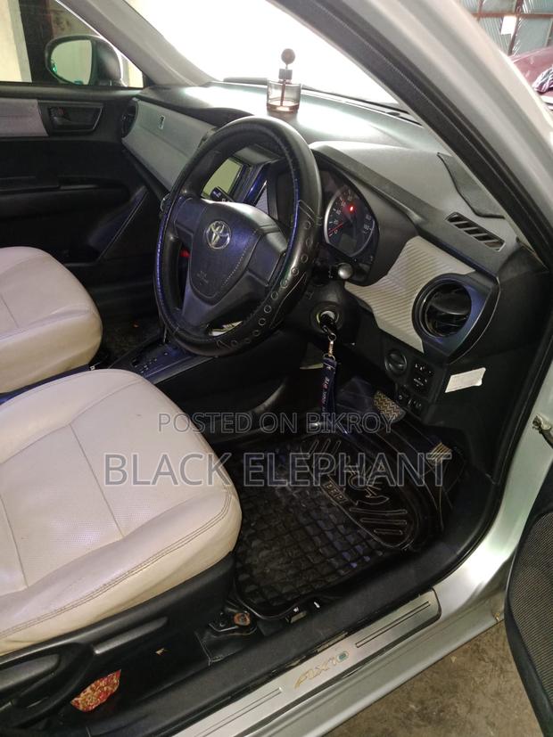 Toyota Axio 2013 Silver