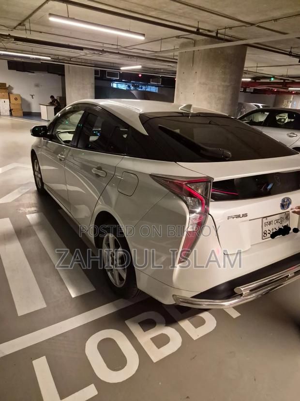 Toyota Prius 2015 Pearl