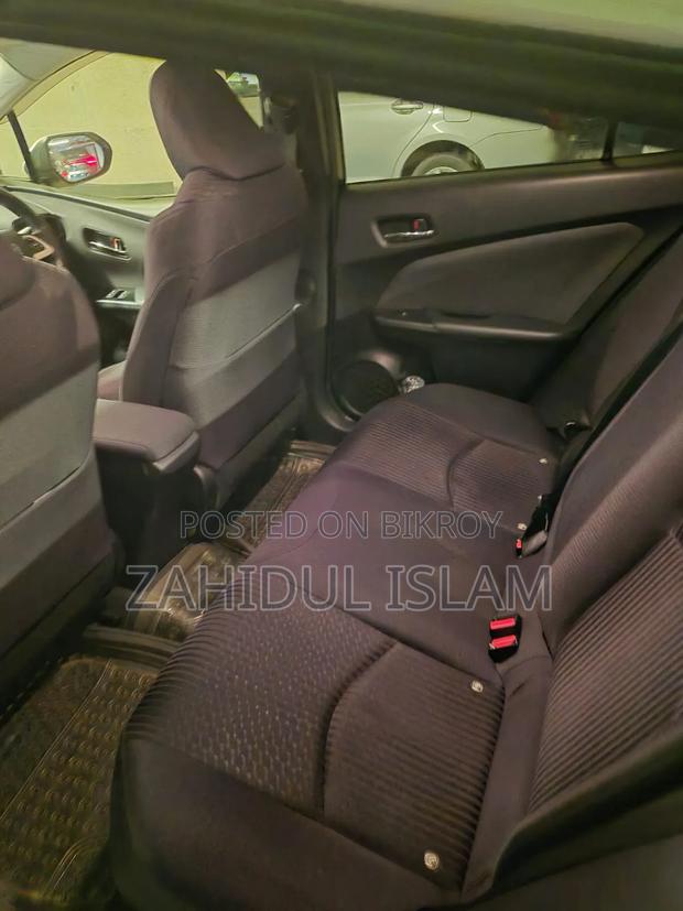 Toyota Prius 2015 Pearl