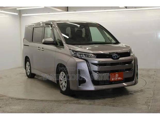 Toyota Noah 2022 Brown